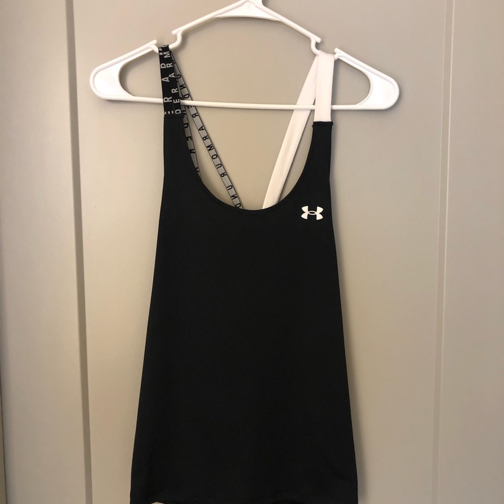 Small black Under Armour top
